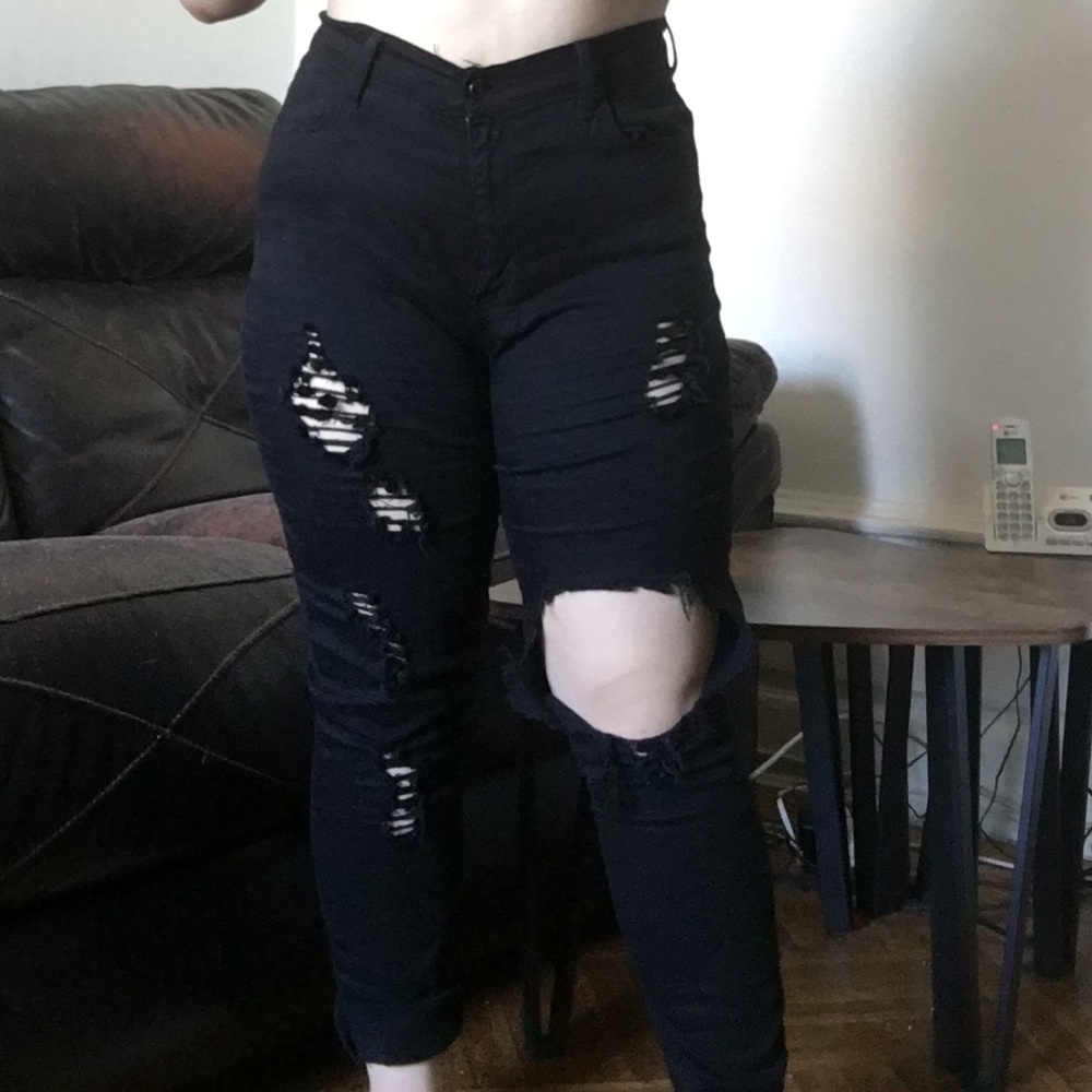 FASHION NOVA GLISTENING JEANS